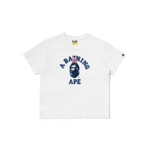 BAPE x STRAYKIDS DWAEKKI COLLEGE RELAXED FIT WHITE TEE